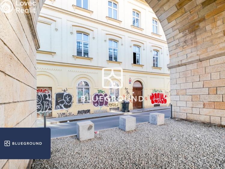 Pronájem bytu 1+KK Praha, Prvního pluku č. 19