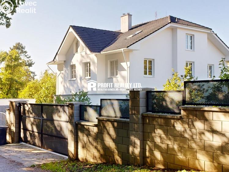 Prodej rodinného domu Praha, Údolí hvězd č. 21