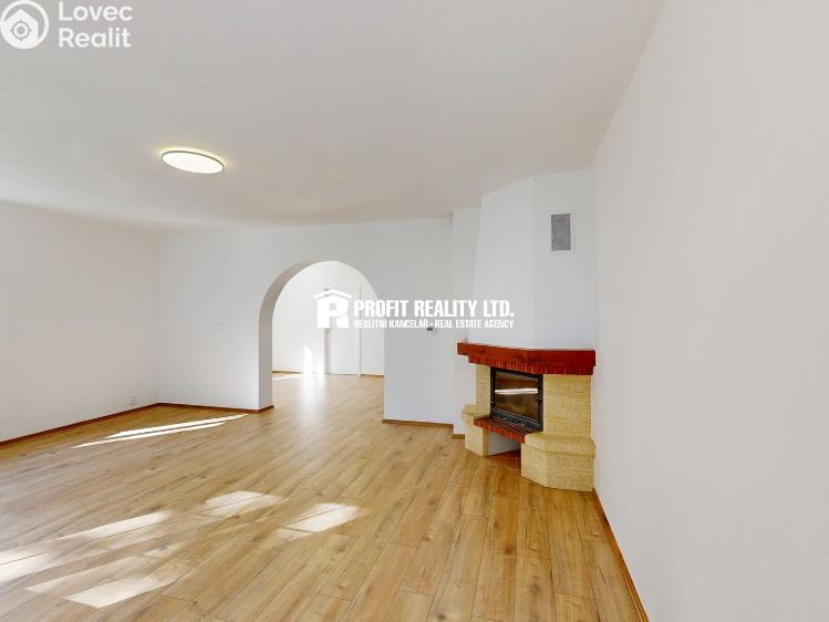 Prodej bytu 6 a více Praha, Údolí hvězd č. 3