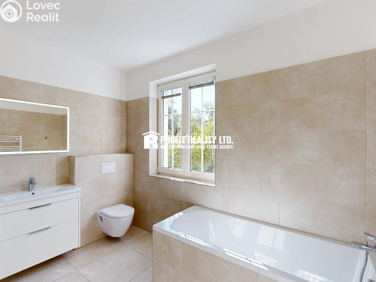 Prodej bytu 6 a více Praha, Údolí hvězd č. 14