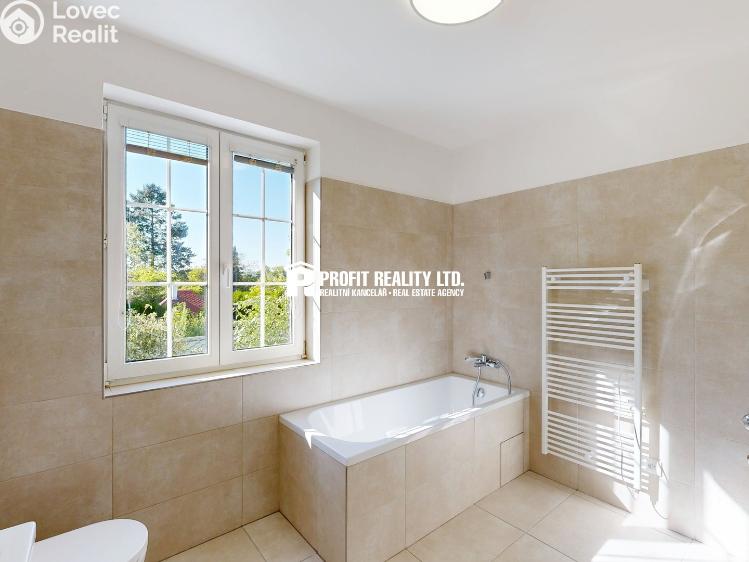 Prodej bytu 6 a více Praha, Údolí hvězd č. 15