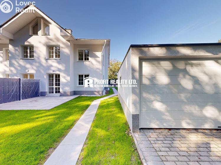 Prodej bytu 6 a více Praha, Údolí hvězd č. 24