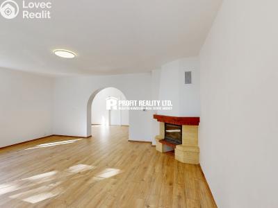 Prodej bytu 6 a více Praha, Údolí hvězd č. 3