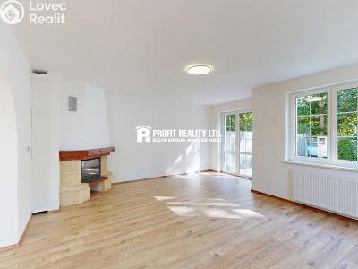 Prodej bytu 6 a více Praha, Údolí hvězd č. 6