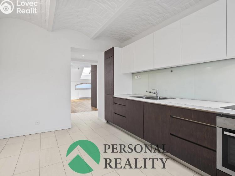 Pronájem bytu 3+1 Praha, U akademie č. 8