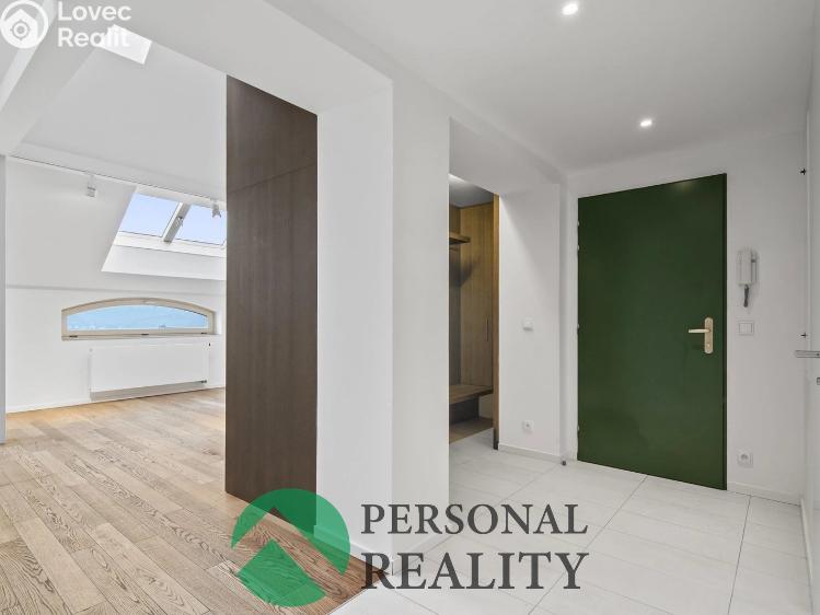 Pronájem bytu 3+1 Praha, U akademie č. 9