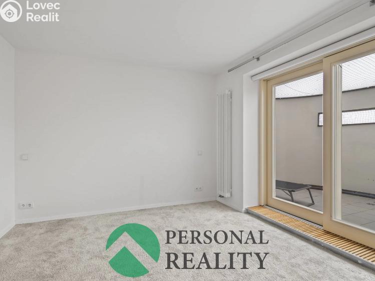 Pronájem bytu 3+1 Praha, U akademie č. 12