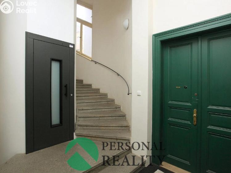 Pronájem bytu 3+1 Praha, U akademie č. 19