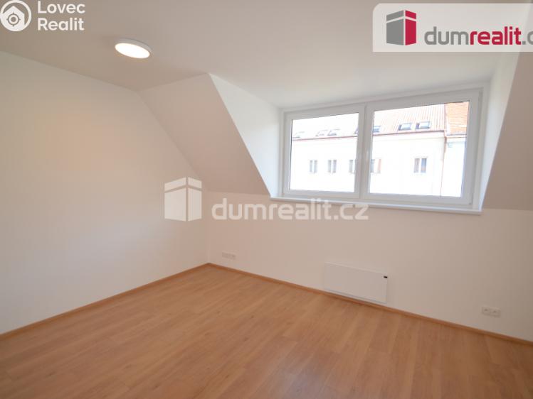 Pronájem bytu 1+KK Praha 4, Marie Cibulkové č. 7