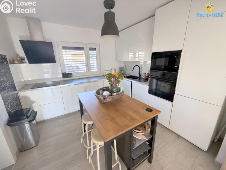 Pronájem rodinného domu Horoměřice, Karla IV. č. 8