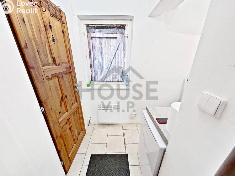 Pronájem obchodního prostoru Praha, Klapkova 124/10 č. 16