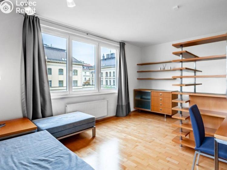 Pronájem bytu 1+KK Praha, U Zvonařky č. 7