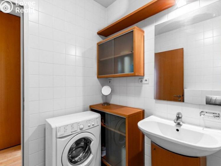 Pronájem bytu 1+KK Praha, U Zvonařky č. 11