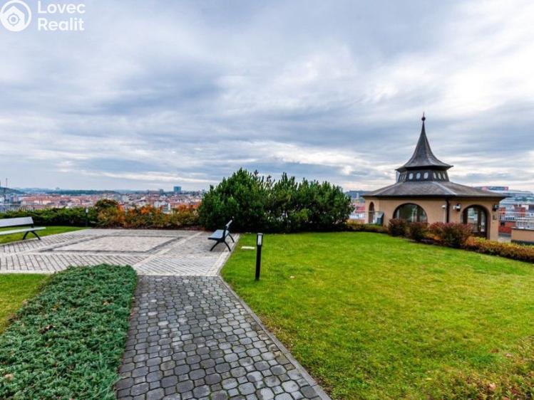 Pronájem bytu 1+KK Praha, U Zvonařky č. 15