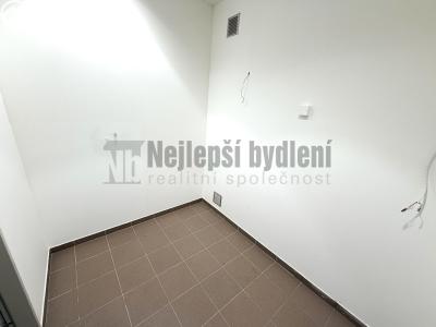 Prodej obchodního prostoru Jemnice, Husova 1 č. 5