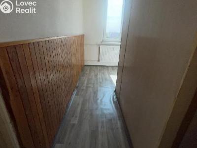 Prodej bytu 2+1 Chomutov, Pod Břízami 5229 č. 2