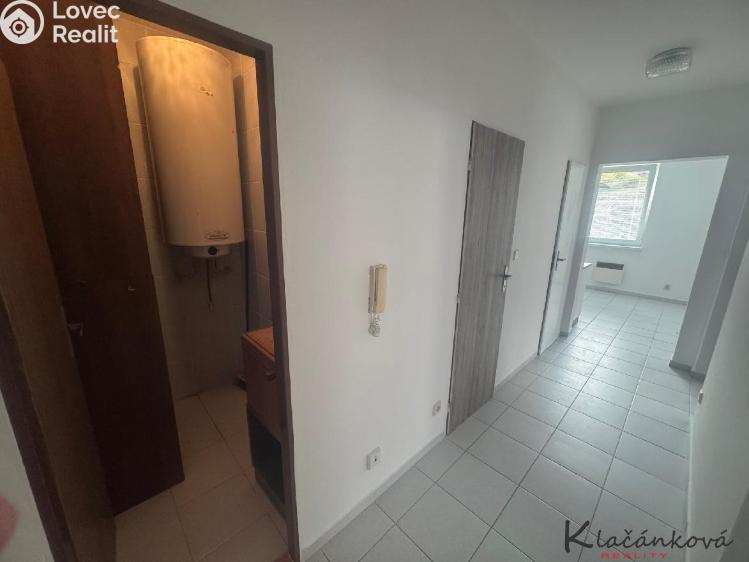 Pronájem bytu 2+1 Zlín, Žlutá 469 č. 10