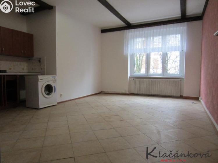 Pronájem bytu 1+KK Zlín, Štefánikova 17/23 č. 1
