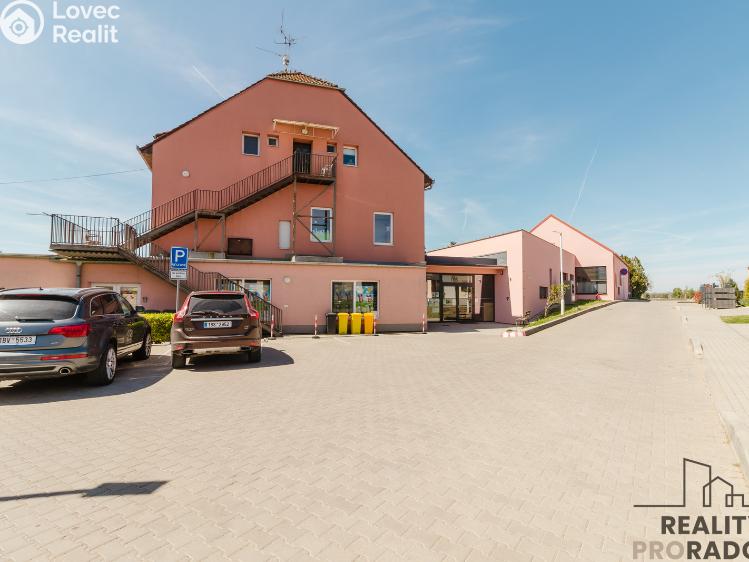 Pronájem bytu 2+1 Malešovice č. 1
