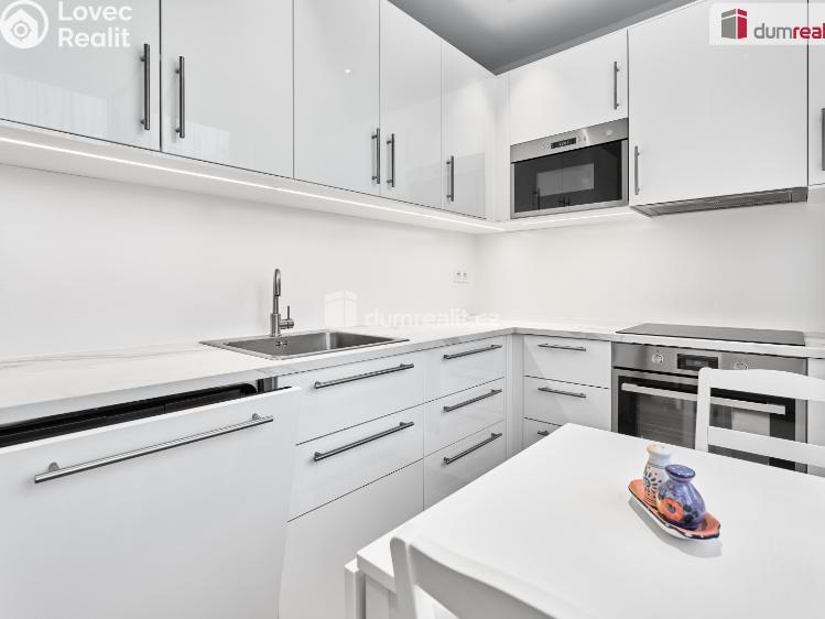 Prodej bytu 3+1 Karlovy Vary, Brigádníků č. 2