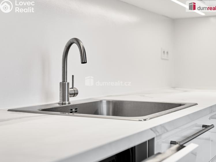 Prodej bytu 3+1 Karlovy Vary, Brigádníků č. 13