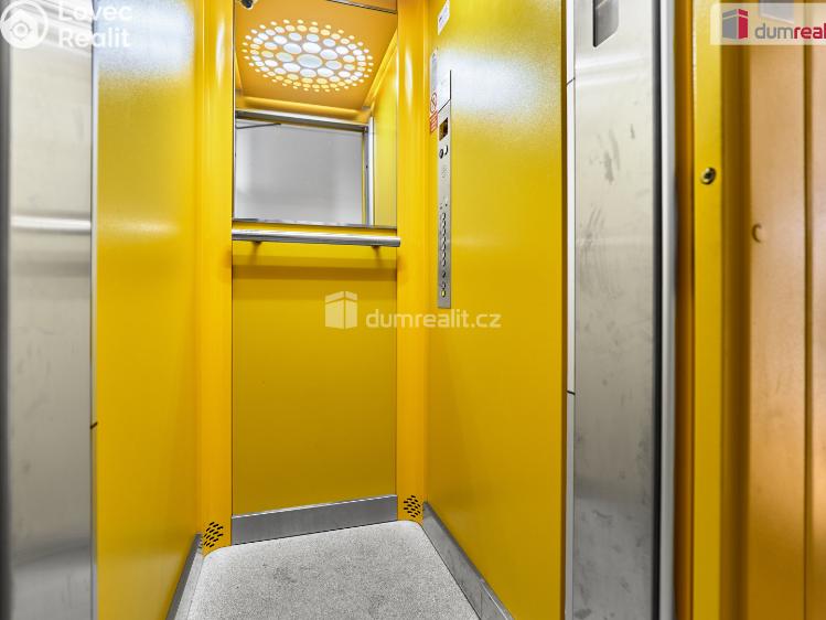 Prodej bytu 3+1 Karlovy Vary, Brigádníků č. 17