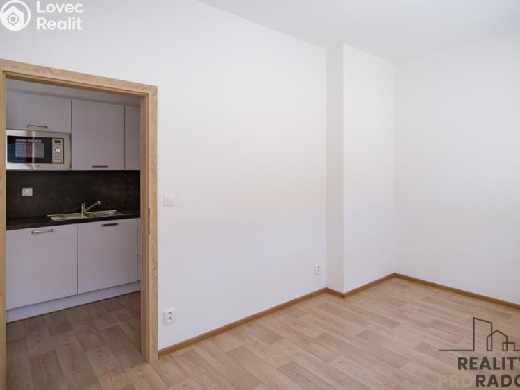 Pronájem bytu 2+KK Olomouc, Dolní náměstí 23/42 č. 8