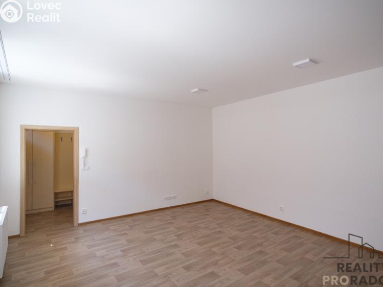 Pronájem bytu 2+KK Olomouc, Dolní náměstí 23/42 č. 17