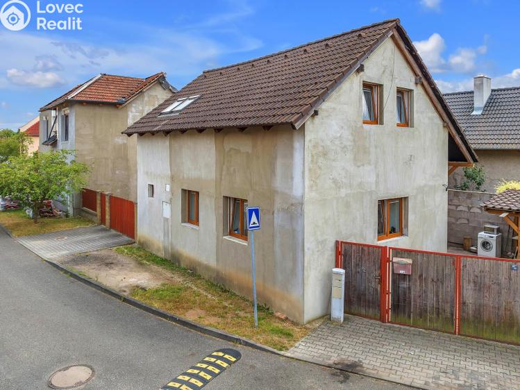 Prodej rodinného domu Žiželice, 5. května č. 1
