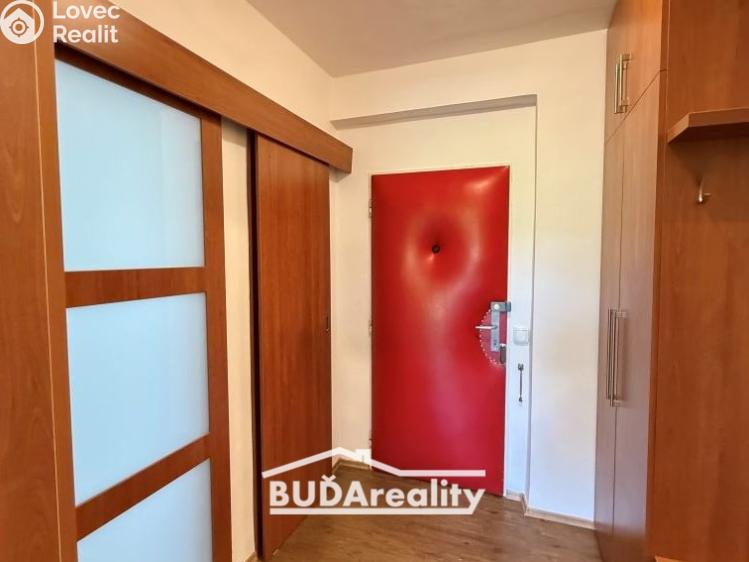 Pronájem bytu 2+1 Zlín, Družstevní 4517 č. 9
