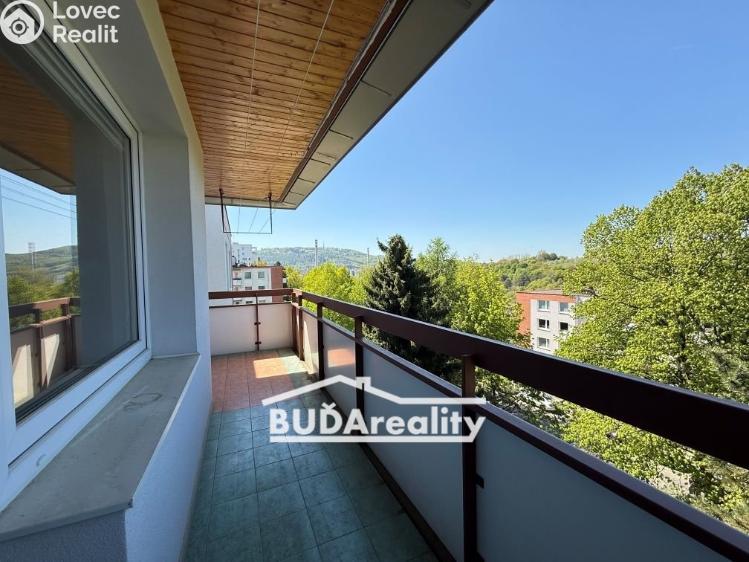 Pronájem bytu 2+1 Zlín, Družstevní 4517 č. 11