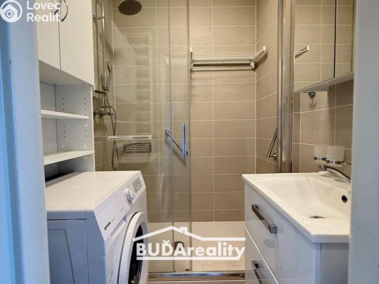 Оренда квартири 2+1 Zlín, Družstevní 4517 č. 5
