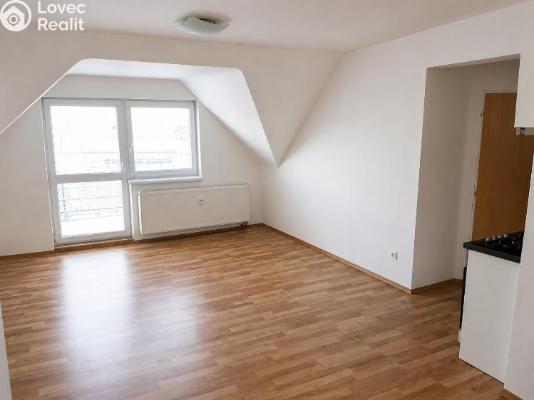 Pronájem bytu 3+KK Praha, Baarova č. 2