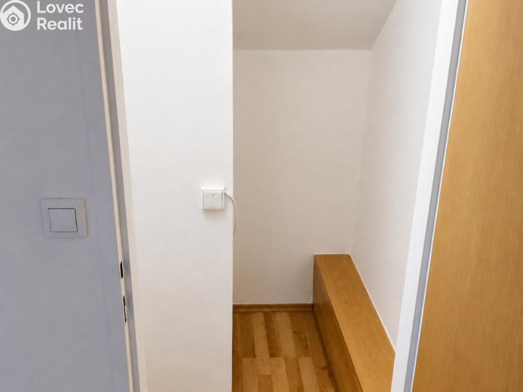 Pronájem bytu 3+KK Praha, Baarova č. 9