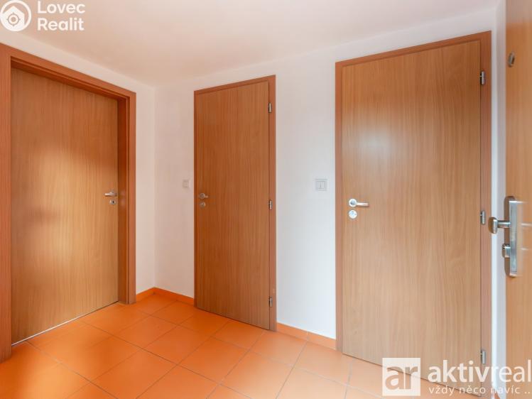 Prodej bytu 2+KK Šestajovice, Komenského 1329 č. 12