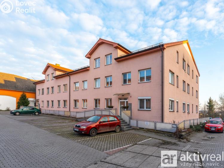 Prodej bytu 2+KK Šestajovice, Komenského 1329 č. 15