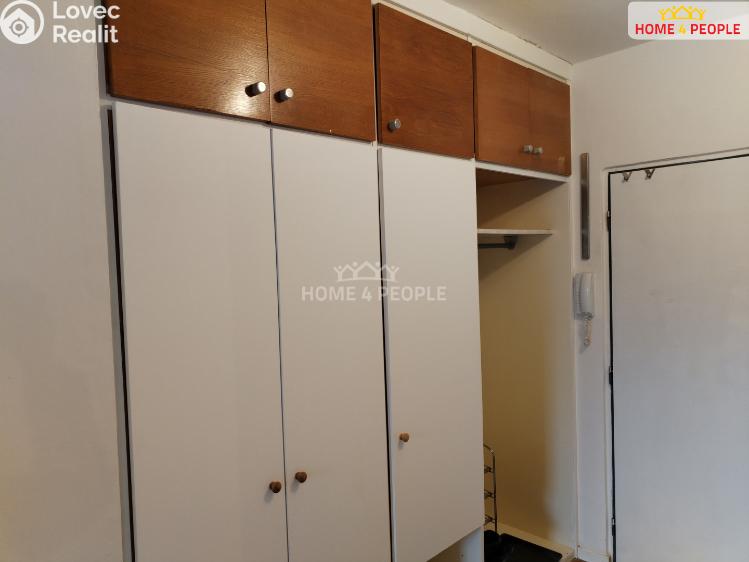 Pronájem bytu 2+KK Praha 15, Hornoměcholupská č. 12