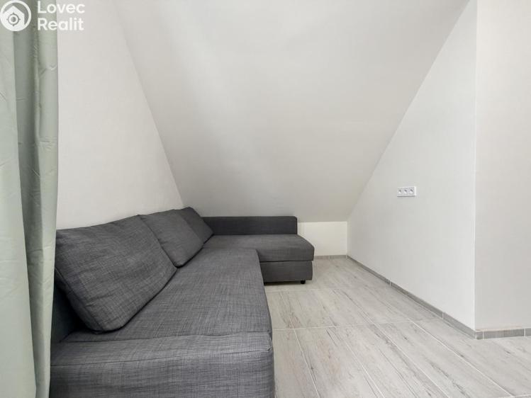 Pronájem bytu 2+KK Praha, Na Jarově 2070/36 č. 3