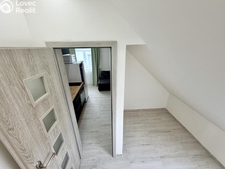 Pronájem bytu 2+KK Praha, Na Jarově 2070/36 č. 5