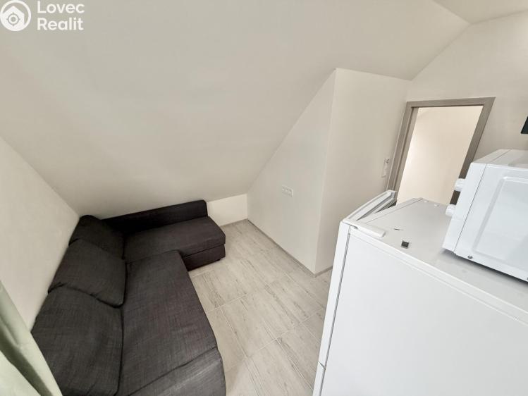 Pronájem bytu 2+KK Praha, Na Jarově 2070/36 č. 11