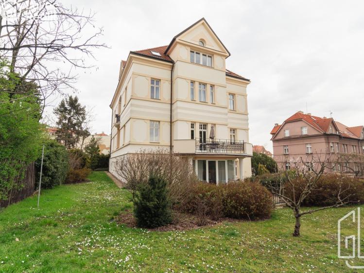 Pronájem bytu 3+1 Praha, Benešovská č. 32