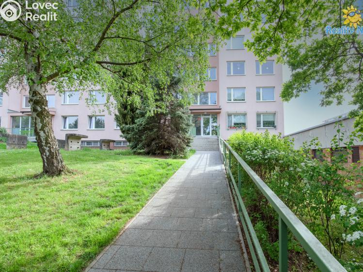 Rent apartment 1+KK Praha, Malenická č. 16