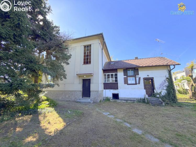 Pronájem rodinného domu Senohraby, Nad stráněmi č. 24