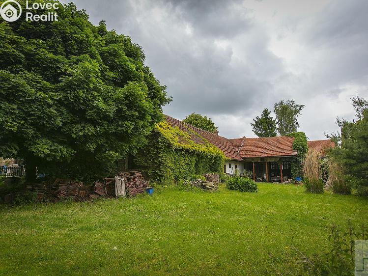 Prodej zemědělské usedlosti Řepníky č. 11