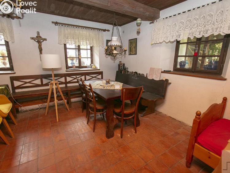 Prodej zemědělské usedlosti Řepníky č. 17