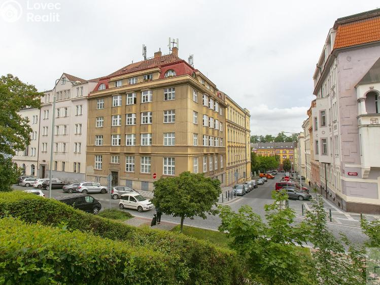 Prodej bytu 3+1 Praha, Koldínova č. 1