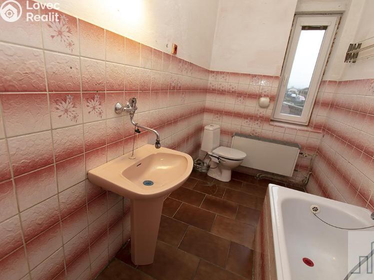 Prodej vícegeneračního domu Lahošť, Švermova č. 21