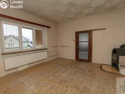 Prodej vícegeneračního domu Lahošť, Švermova č. 15