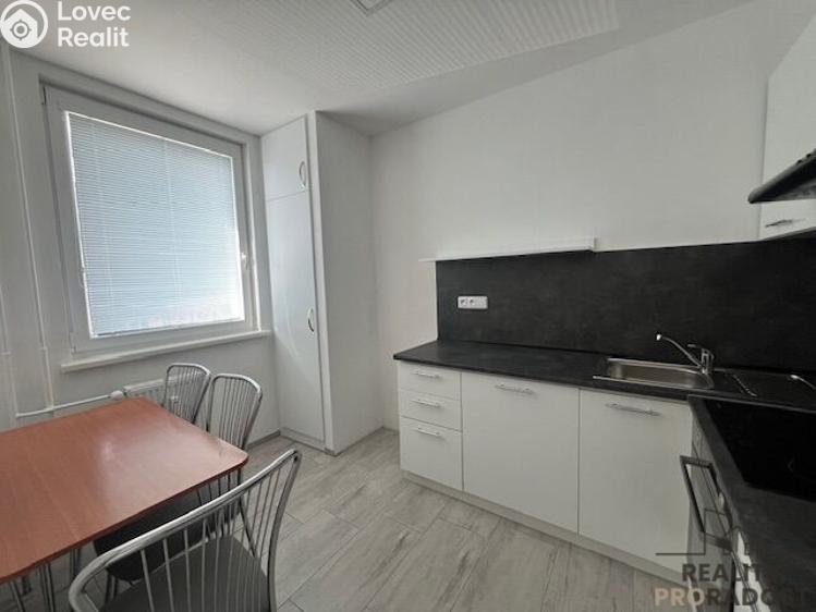 Rent apartment 2+1 Hodonín, Lužní č. 2
