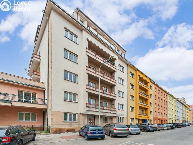 Prodej bytu 2+KK Praha, Jeseniova č. 25